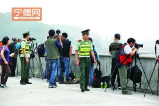 旅游警務服務隊 為攝影點增色添彩的專業守護